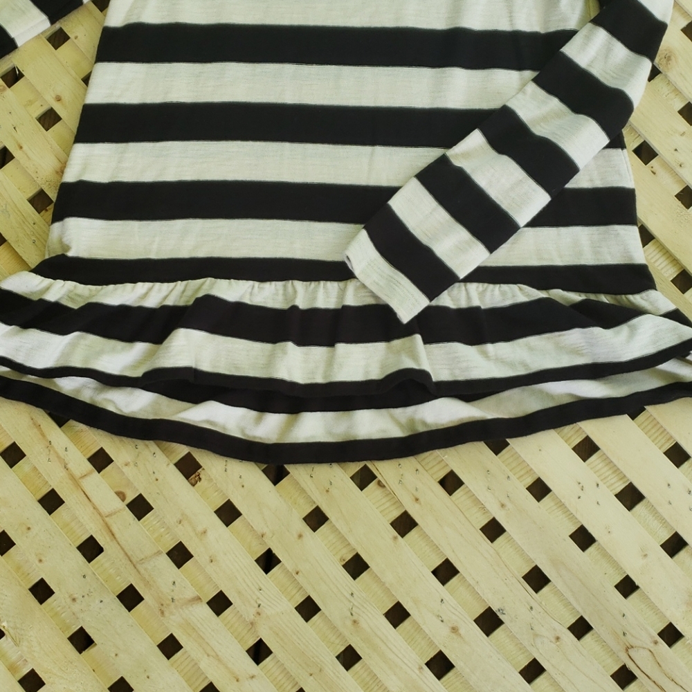 Loft stripped long sleeved shirt size medium - Picture 3 of 4